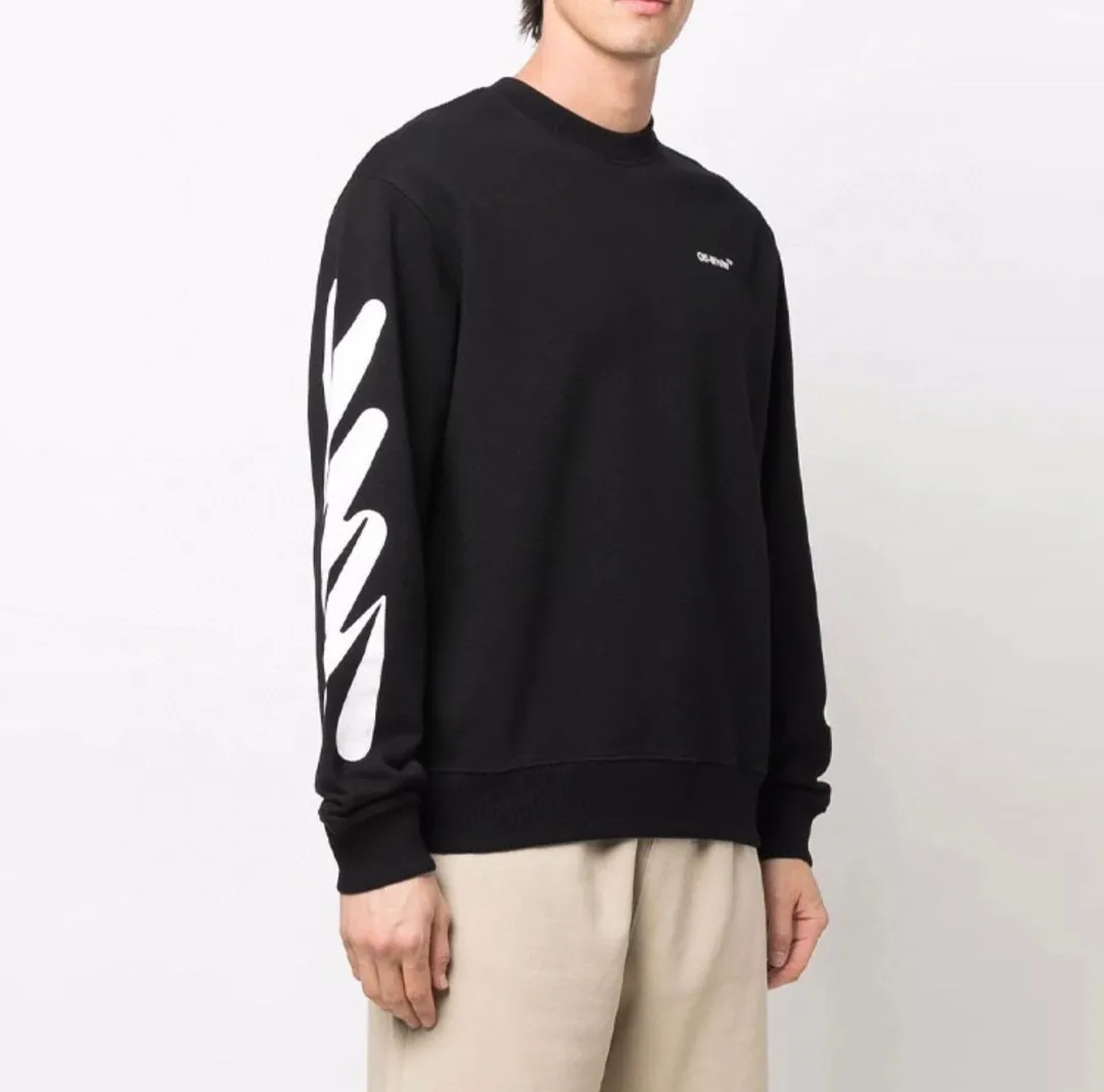 ♻️💯Upper body reference model picture❤️Top version OFF-WHITE OW black and white graffiti brush wave pattern zebra crossing ECG men's and women's loose T-shirt men's and women's same style round neck sweatshirt After the ECG series, the tiger stripe pattern appears again. This may be another simple and luxurious new model after the merger with LV. Awesome black and white color scheme, new artistic derivation of signature elements, and simple fashion style is remarkable. Small dropped shoulders, slightly wide style, suitable for both men and women.  Imported glue technology, extremely strong. 21 brand new washable collar label tags, customized one to one. The fabric is 480g double-ply double-yarn terry fabric, which is full of drape and smooth to the touch. A must-have for fall and winter!  Color: Black Size: XS-L P:360